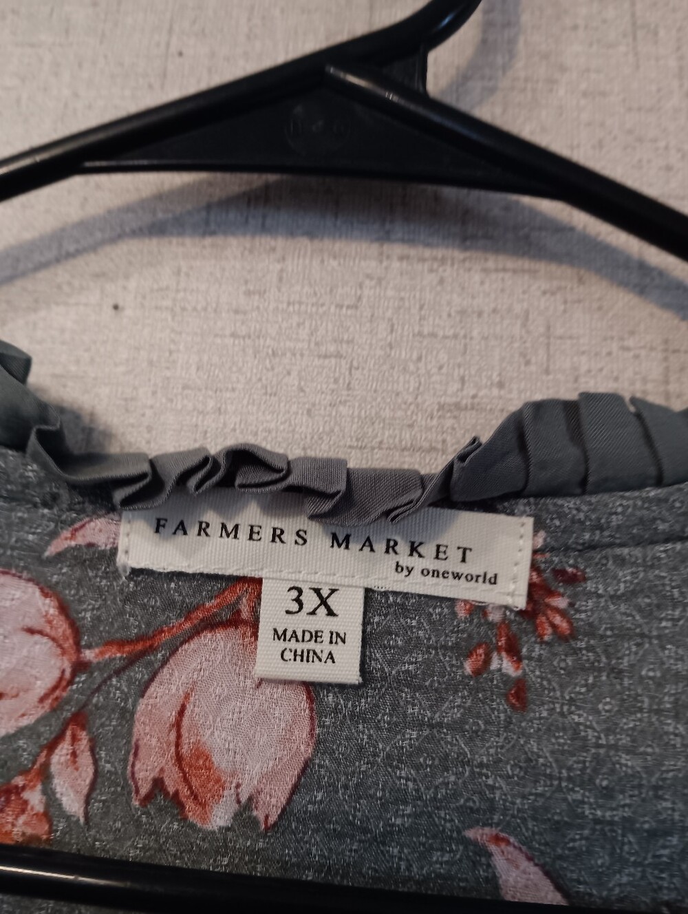 Farmers Market Floral Peasant Tunic in Grey with Pink Roses - Picture 2 of 4